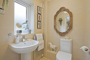 En-suite- click for photo gallery